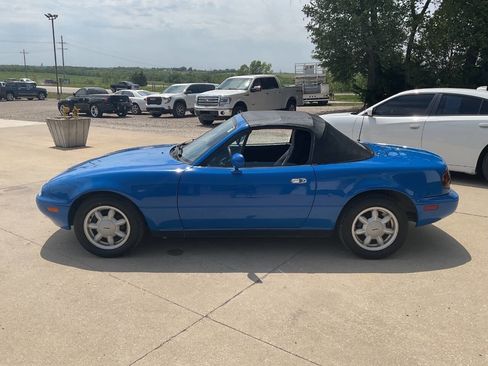 Used 1992 MAZDA MX-5 Miata RWD image 6
