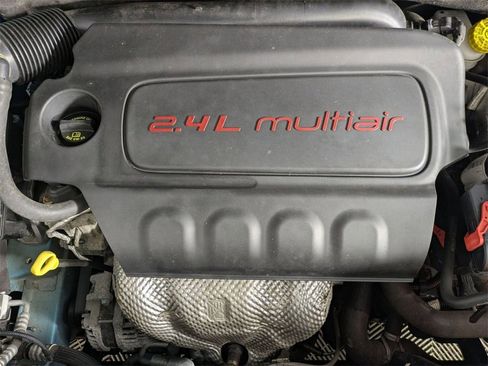 Used 2021 Jeep Renegade Latitude w/ Sun & Sound Group image 30