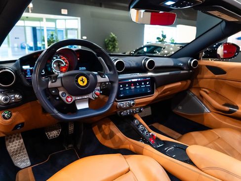 Used 2020 Ferrari Portofino image 24