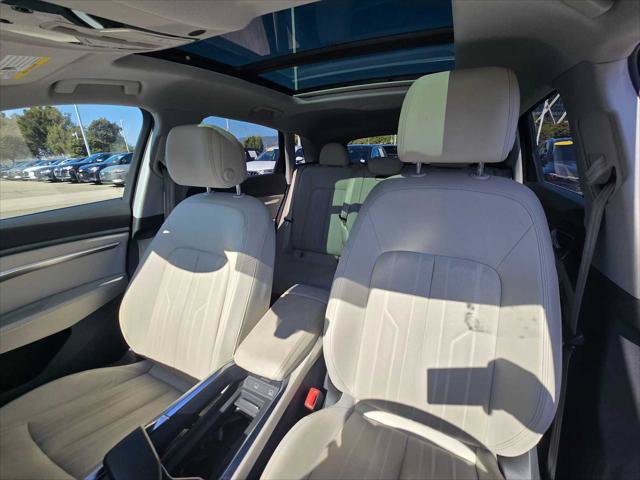 Used 2024 Audi Q8 e-tron Premium Plus w/ Premium Plus Package AWD/4WD image 22