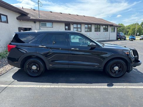 Used 2021 Ford Explorer 4WD Police Interceptor image 2