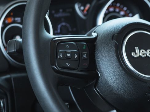 Used 2023 Jeep Wrangler Sport S image 22