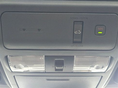 Used 2025 Nissan Frontier PRO-4X w/ Pro Premium Package image 19