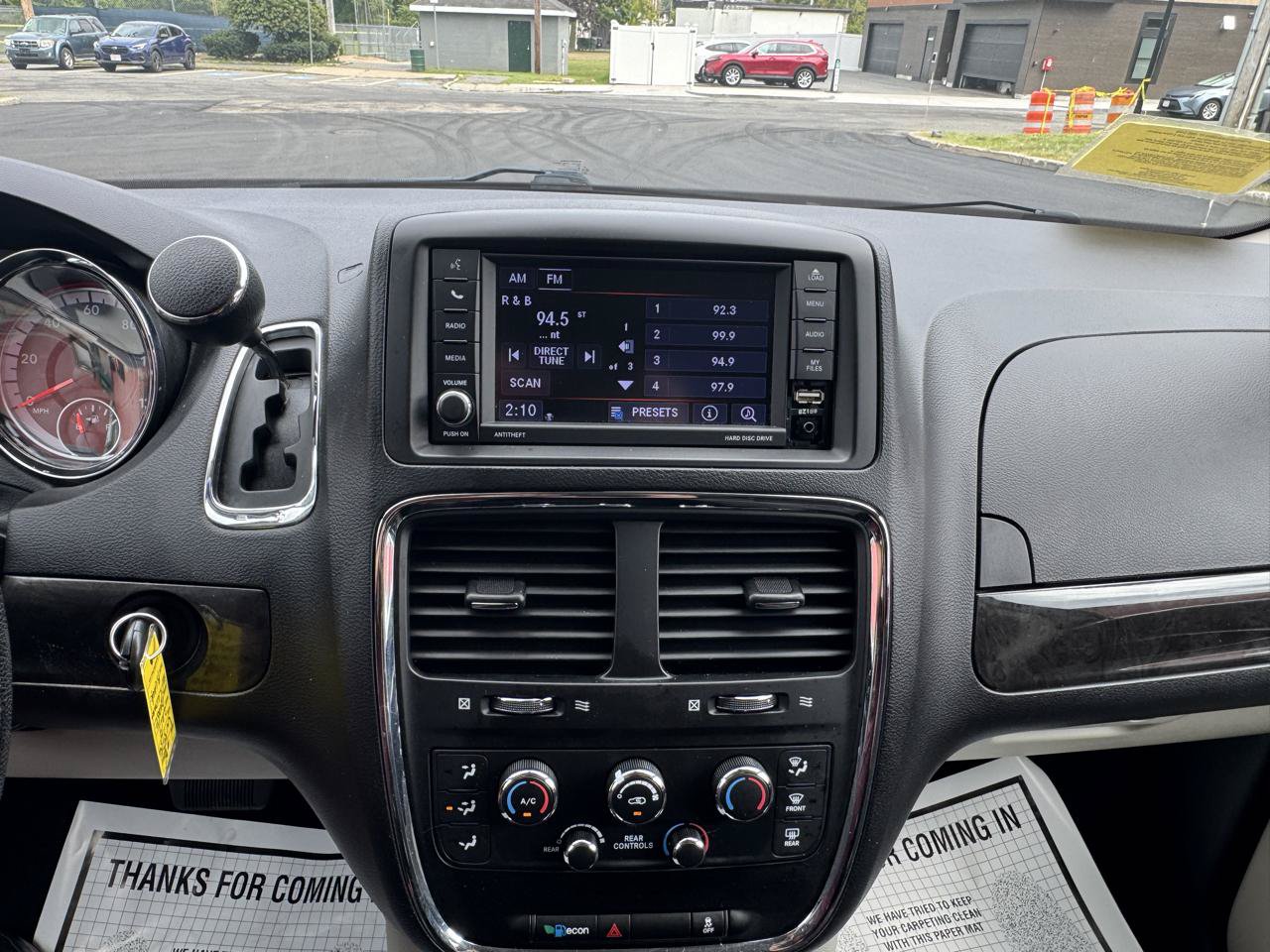 Used 2019 Dodge Grand Caravan SE FWD image 19
