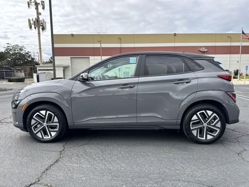 Used 2023 Hyundai Kona SE w/ Cargo Package image 5