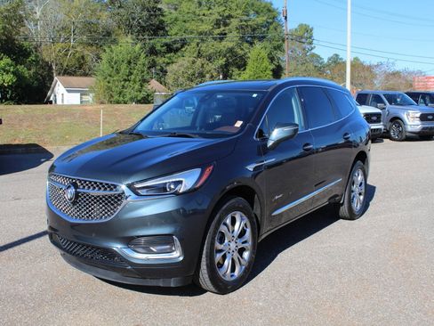 Used 2021 Buick Enclave Avenir w/ Avenir Technology Package image 2