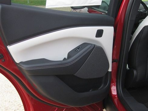 Used 2023 Ford Mustang Mach-E Premium image 14