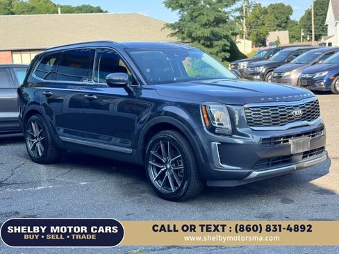 Used 2020 Kia Telluride EX AWD/4WD image 3