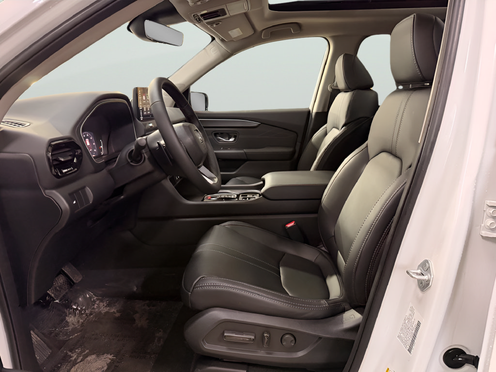 New 2026 Honda Pilot Touring image 12