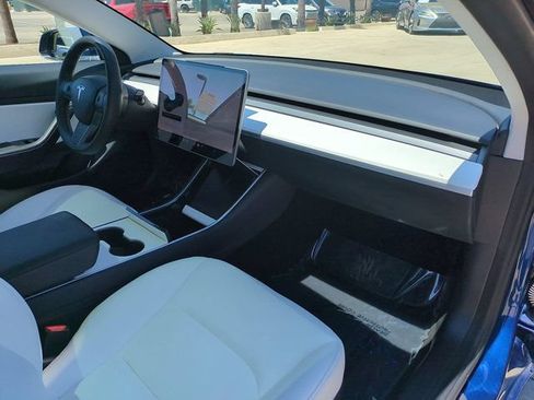 Used 2020 Tesla Model 3 Performance AWD/4WD image 32