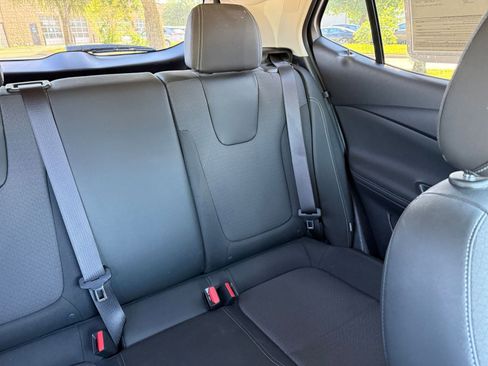 Used 2025 Buick Encore GX Preferred FWD image 37