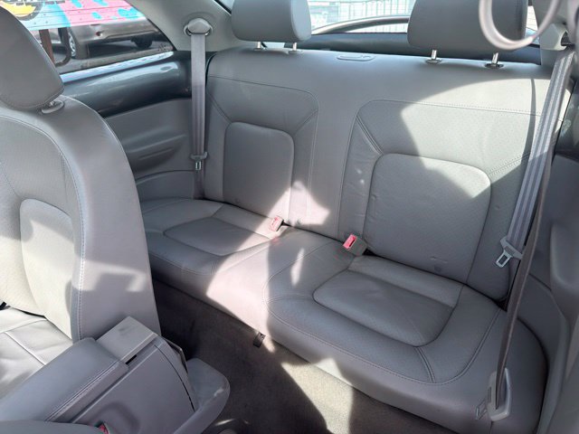 Used 2005 Volkswagen Beetle GLS FWD image 14