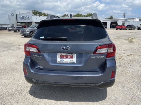 Used 2016 Subaru Outback 2.5i Premium AWD/4WD image 5