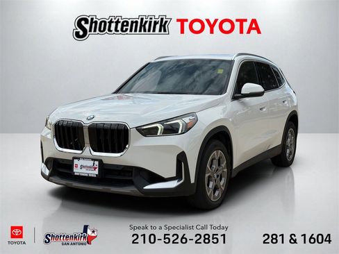 Used 2023 BMW X1 xDrive28i image 1