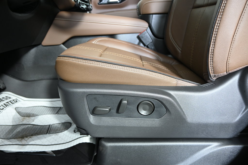 New 2026 Chevrolet Tahoe High Country AWD/4WD image 23