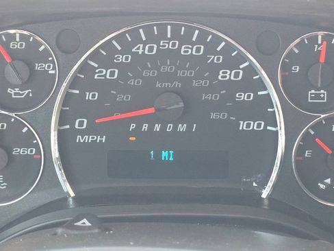 Used 2025 GMC Savana 2500 w/ Driver Convenience Package RWD image 25