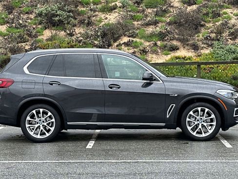 Used 2023 BMW X5 xDrive45e w/ Executive Package image 6