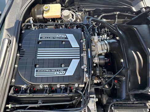 Used 2016 Chevrolet Corvette Z06 w/ 3LZ Preferred Equipment Group image 34