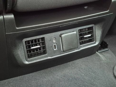 Used 2024 Chevrolet Silverado 1500 LT AWD/4WD image 18