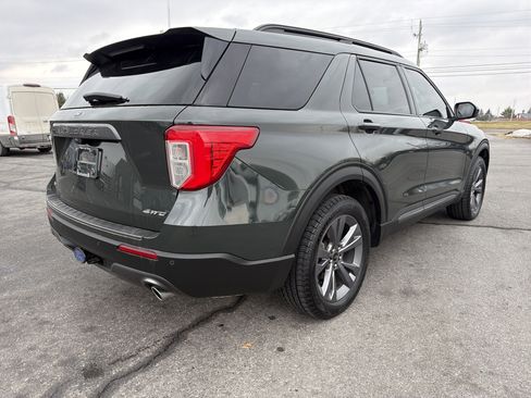Used 2022 Ford Explorer XLT w/ Equipment Group 202A image 3