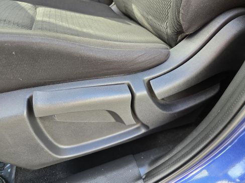 Used 2022 Nissan Rogue Sport S image 23