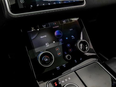 Used 2018 Land Rover Range Rover Velar R-Dynamic SE image 64