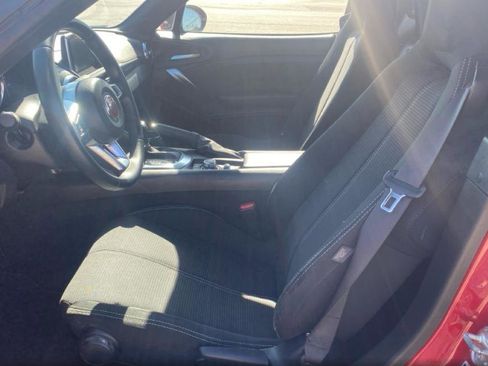 Used 2017 FIAT 124 Spider Classica RWD image 5