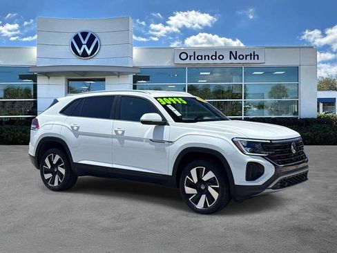 Used 2025 Volkswagen Atlas Cross Sport SE FWD image 1