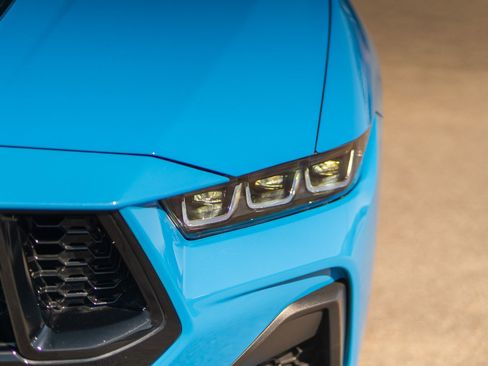 Used 2024 Ford Mustang GT Premium image 18