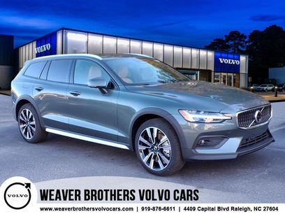 New 2026 Volvo V60 B5 Cross Country Ultra w/ Protection Package Premier