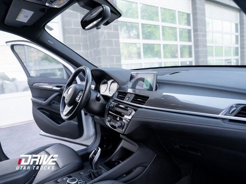 Used 2020 BMW X1 xDrive28i image 19