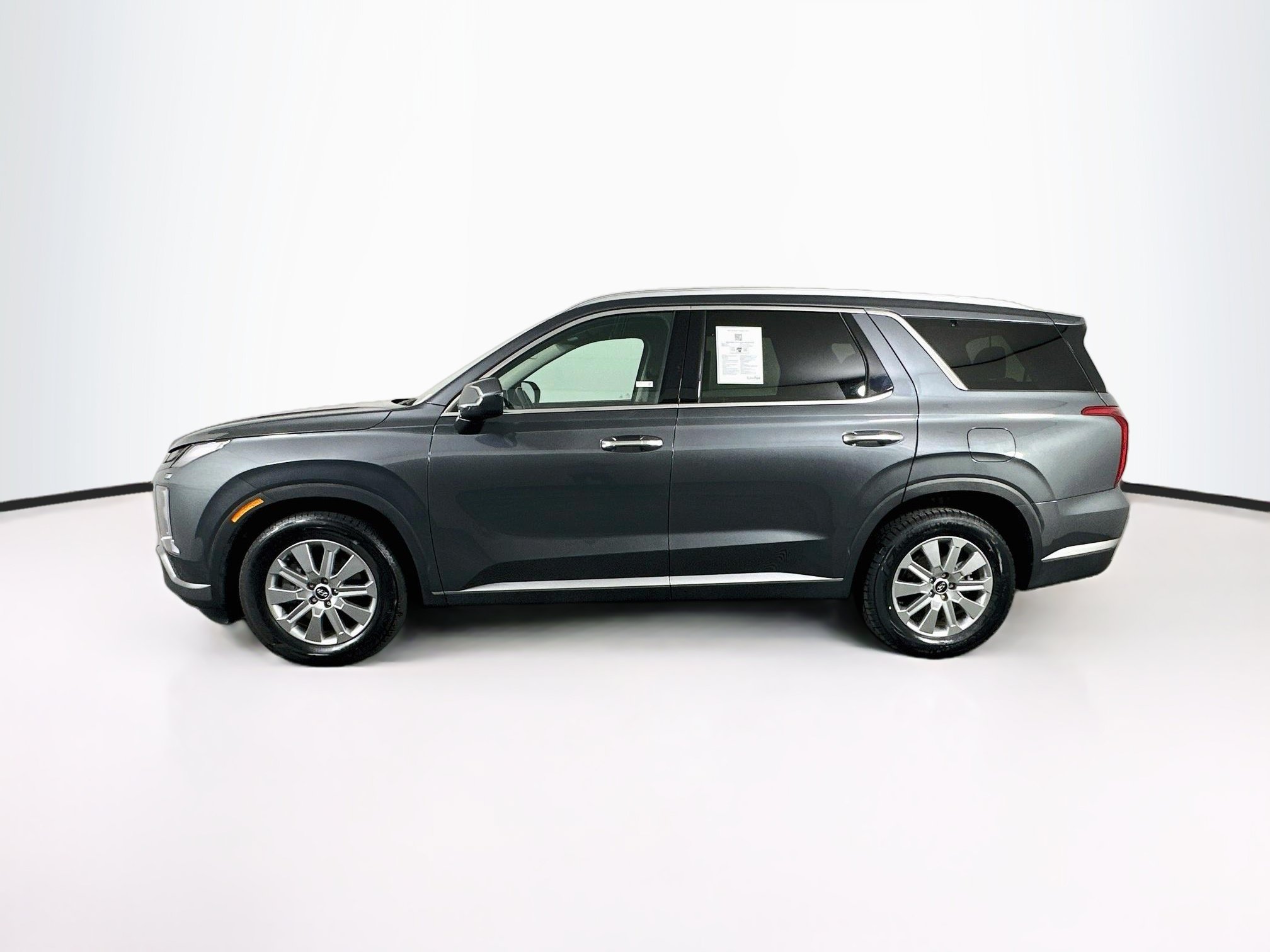 Used 2025 Hyundai Palisade SEL FWD image 4