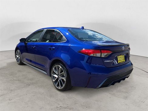 Used 2020 Toyota Corolla XSE image 3