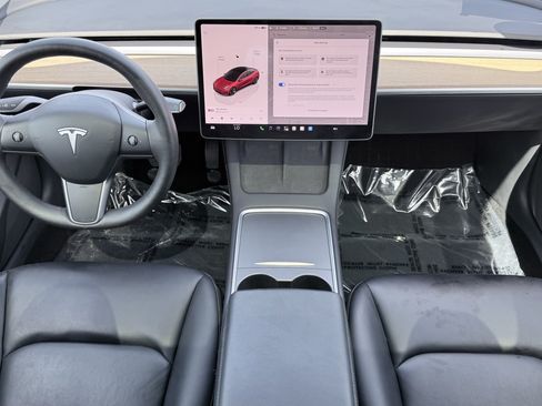 Used 2023 Tesla Model 3 Standard Range RWD image 2