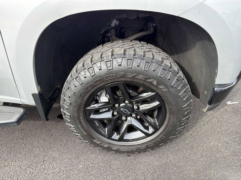 Used 2021 Chevrolet Silverado 1500 LT Trail Boss w/ LPO, Dark Essentials Package image 18