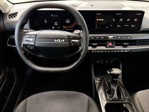 Used 2025 Kia K4 FWD image 12