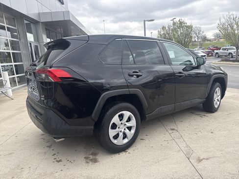 Certified 2025 Toyota RAV4 LE AWD/4WD image 5
