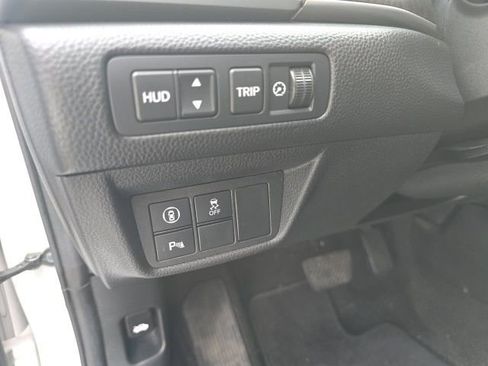 Used 2019 Honda Accord Touring image 11