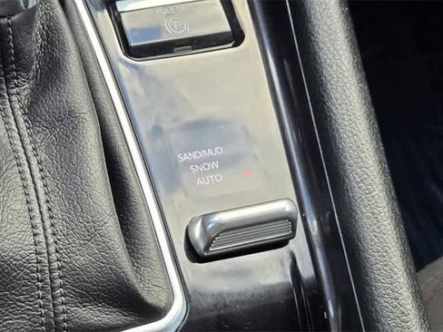 Used 2025 Jeep Compass Sport image 17