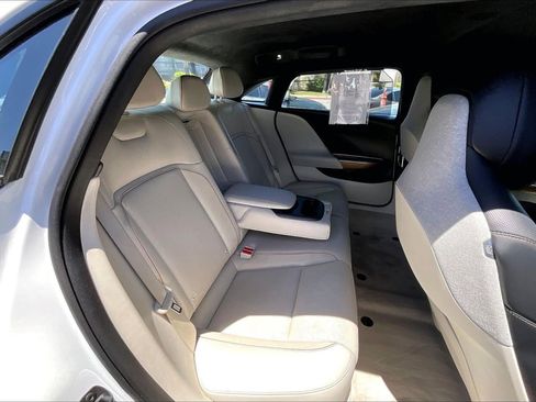Used 2024 Lucid Air Touring AWD/4WD image 23