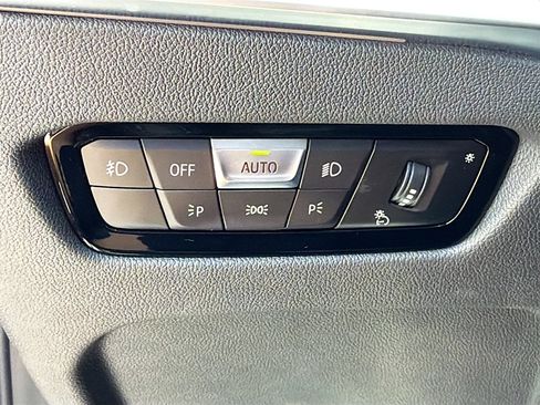 Used 2024 BMW 430i Coupe w/ M Sport Package RWD image 35