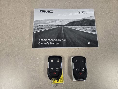 Certified 2023 GMC Acadia Denali w/ Denali Ultimate Package image 17