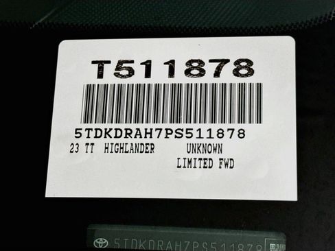 Used 2023 Toyota Highlander XLE FWD image 62
