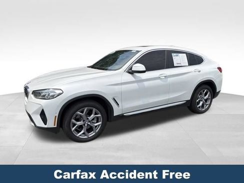 Used 2024 BMW X4 xDrive30i w/ Parking Assistance Package AWD/4WD image 3
