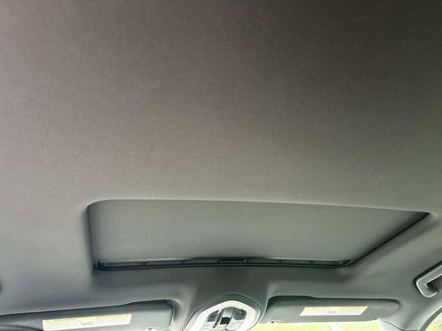 Used 2014 Porsche Cayenne image 25