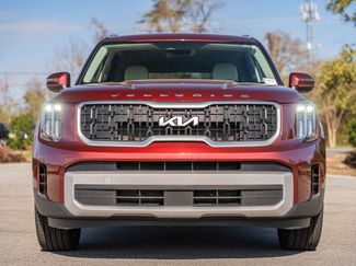 Used 2023 Kia Telluride EX w/ EX Captain's Chair Package video 2