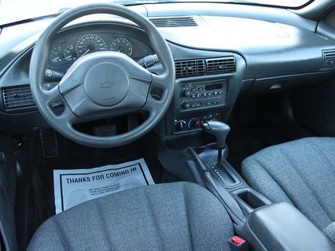 Used 2005 Chevrolet Cavalier Sedan w/ Preferred Equipment Group FWD image 24
