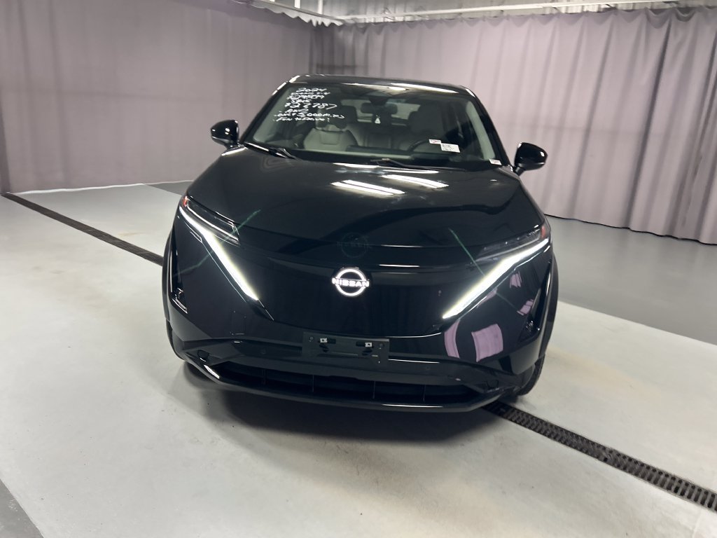 Used 2024 Nissan Ariya AWD image 2