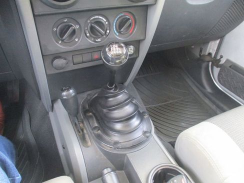 Used 2007 Jeep Wrangler X image 11