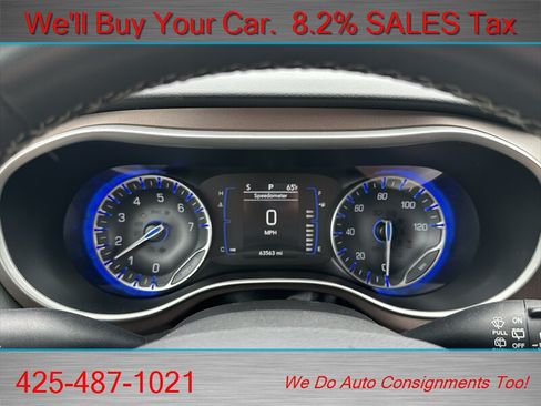 Used 2022 Chrysler Voyager LX FWD image 17